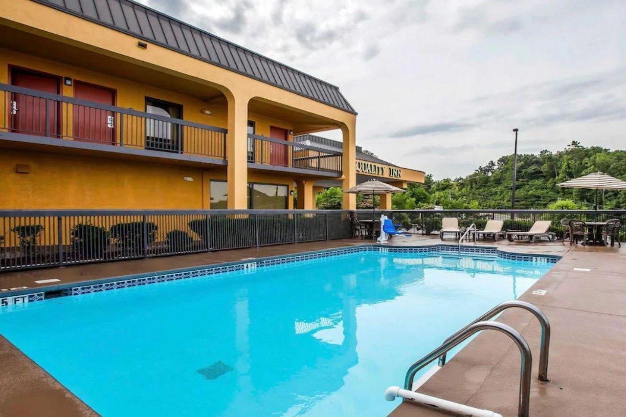 Quality Inn Airport - Southeast Irondale Exteriör bild