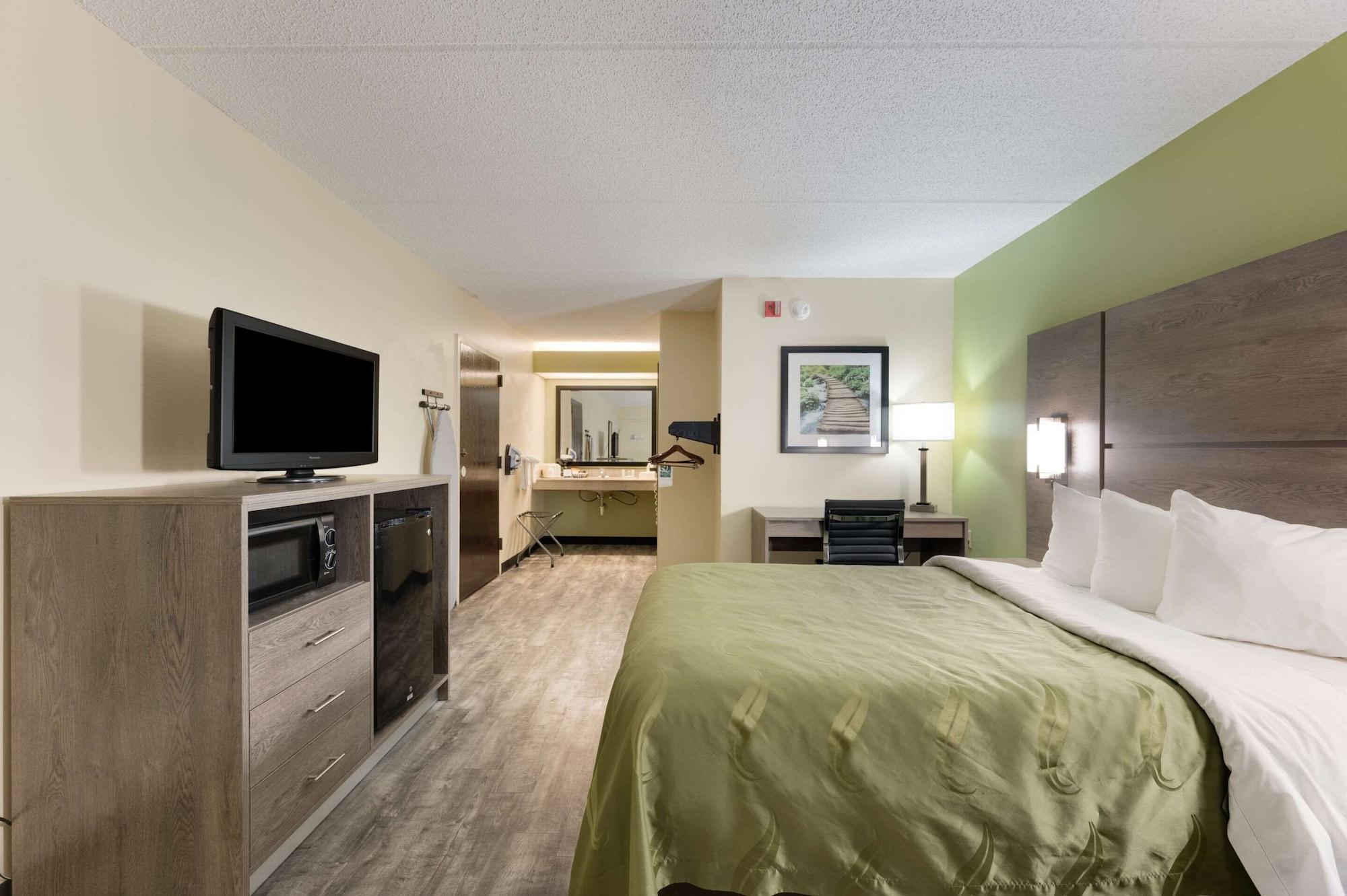 Quality Inn Airport - Southeast Irondale Exteriör bild