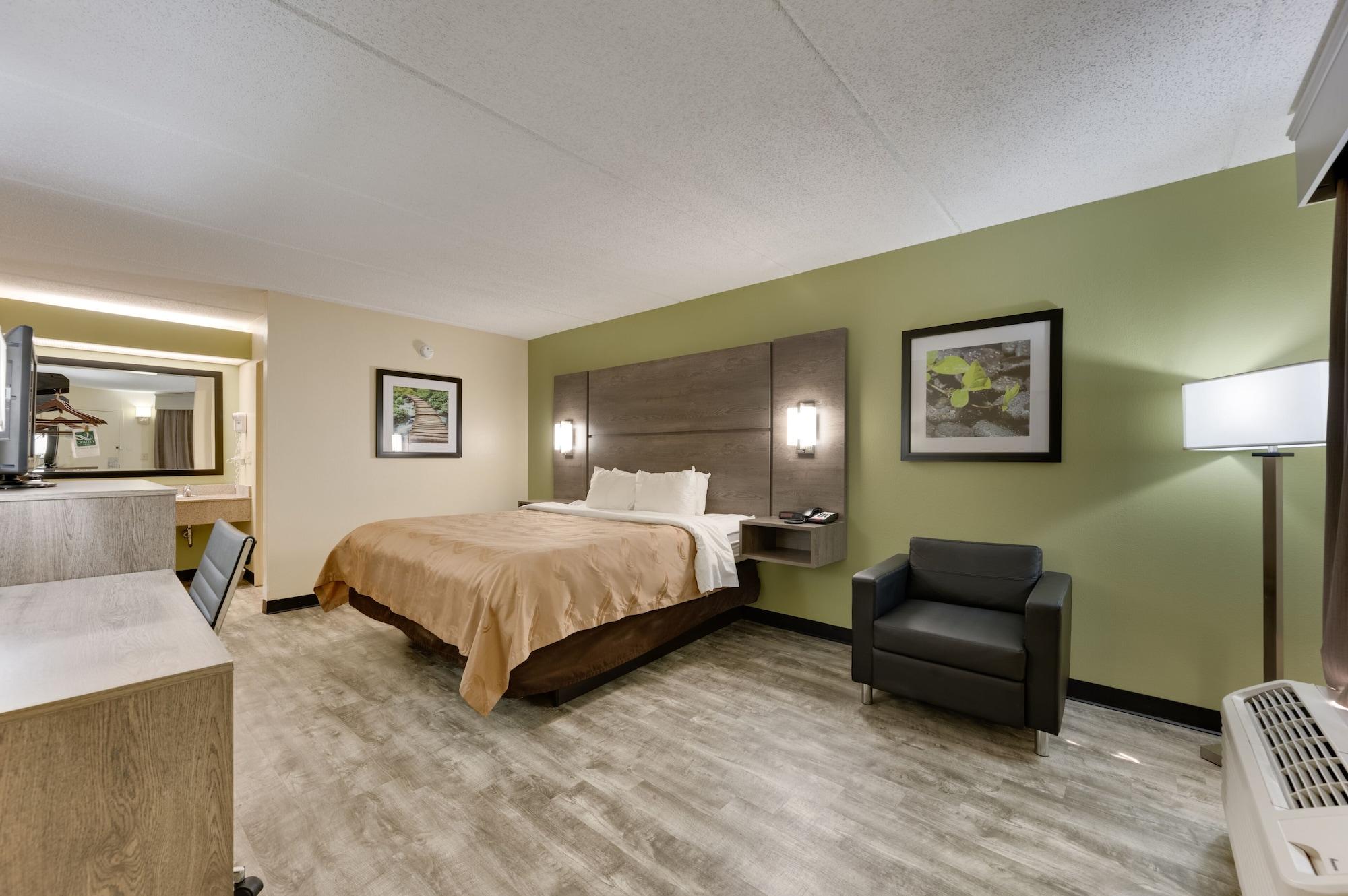 Quality Inn Airport - Southeast Irondale Exteriör bild