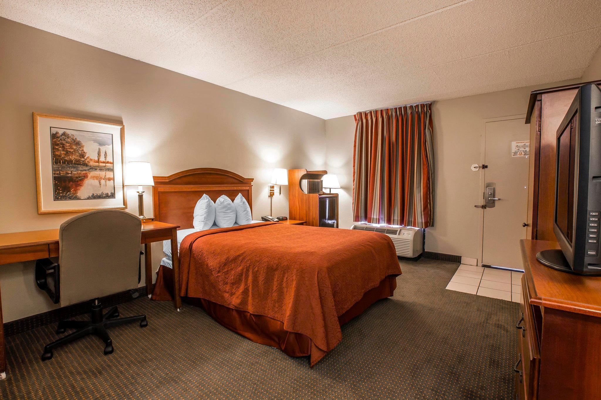 Quality Inn Airport - Southeast Irondale Exteriör bild