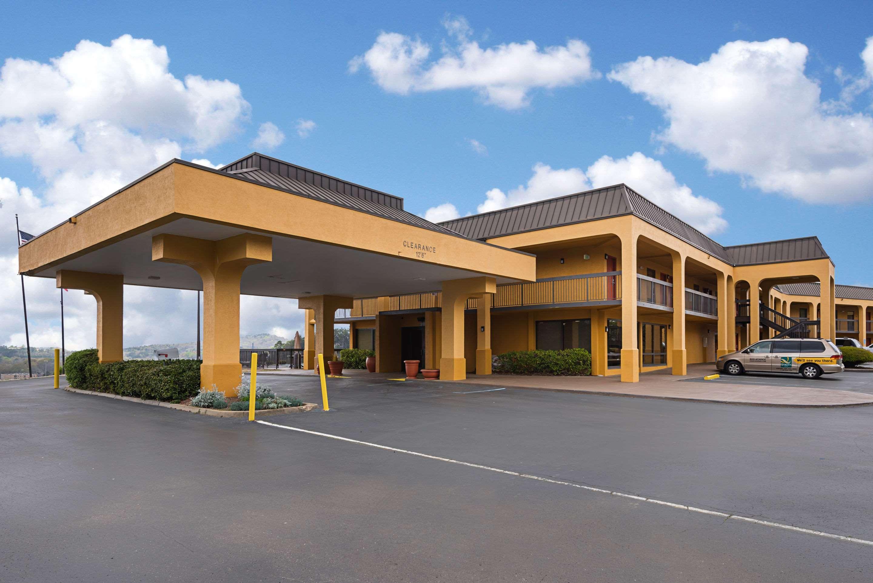 Quality Inn Airport - Southeast Irondale Exteriör bild