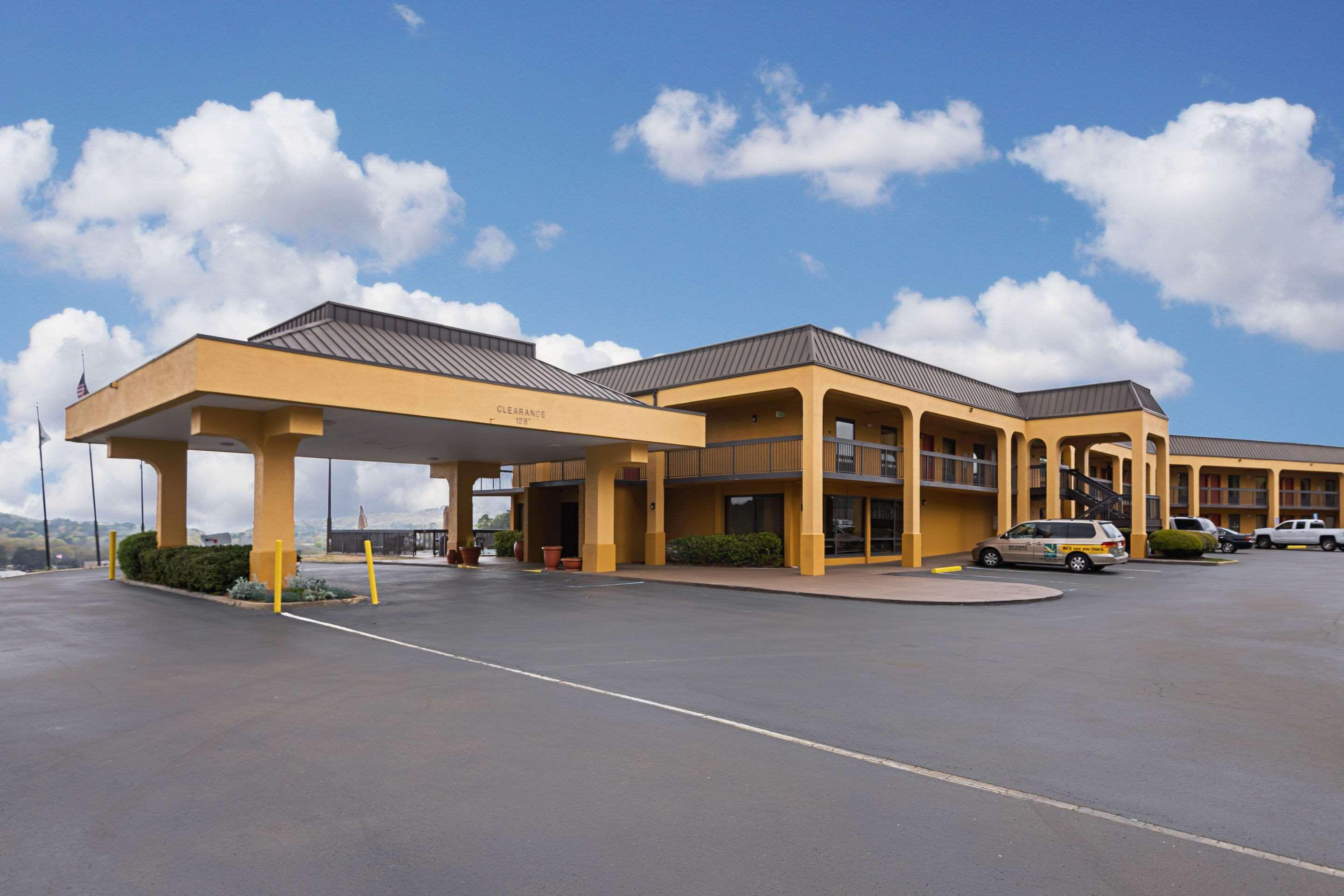 Quality Inn Airport - Southeast Irondale Exteriör bild