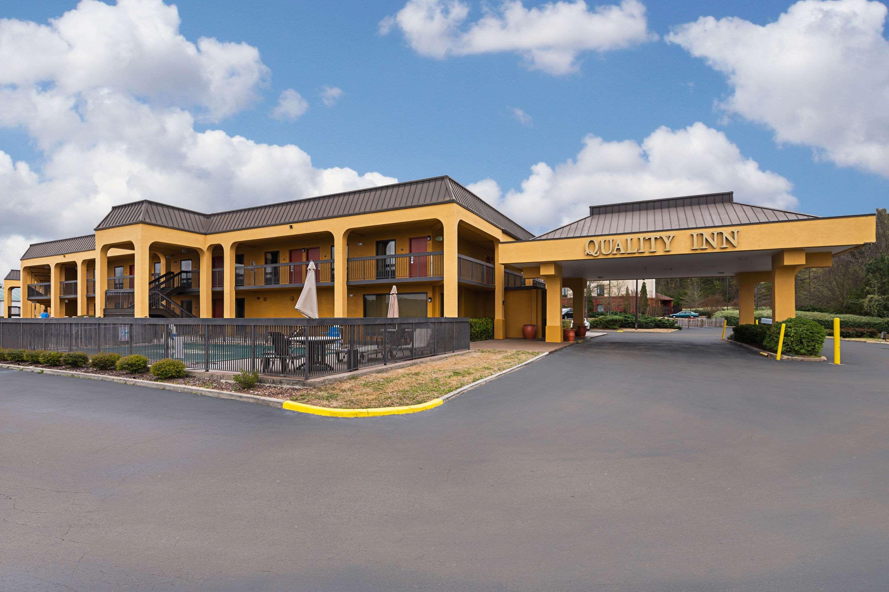 Quality Inn Airport - Southeast Irondale Exteriör bild