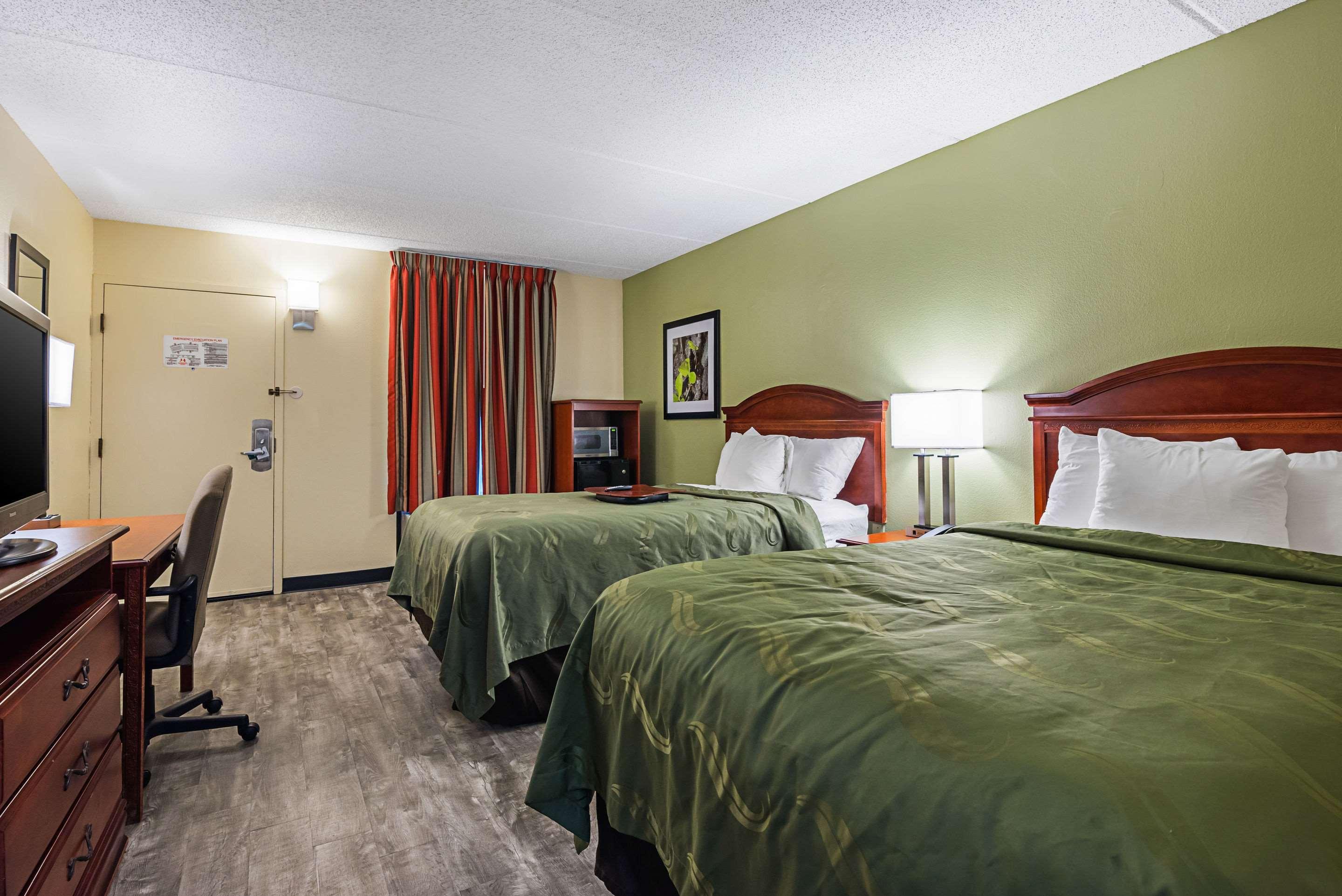 Quality Inn Airport - Southeast Irondale Exteriör bild