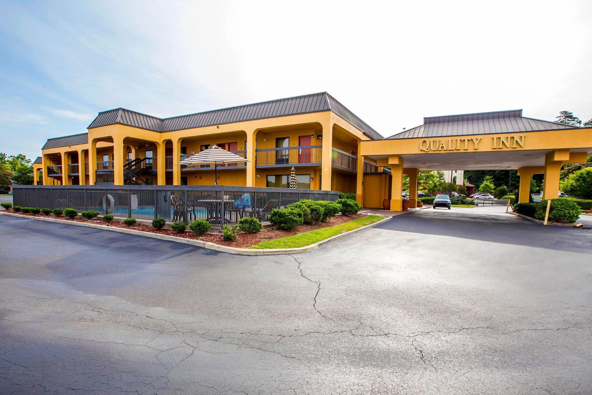 Quality Inn Airport - Southeast Irondale Exteriör bild