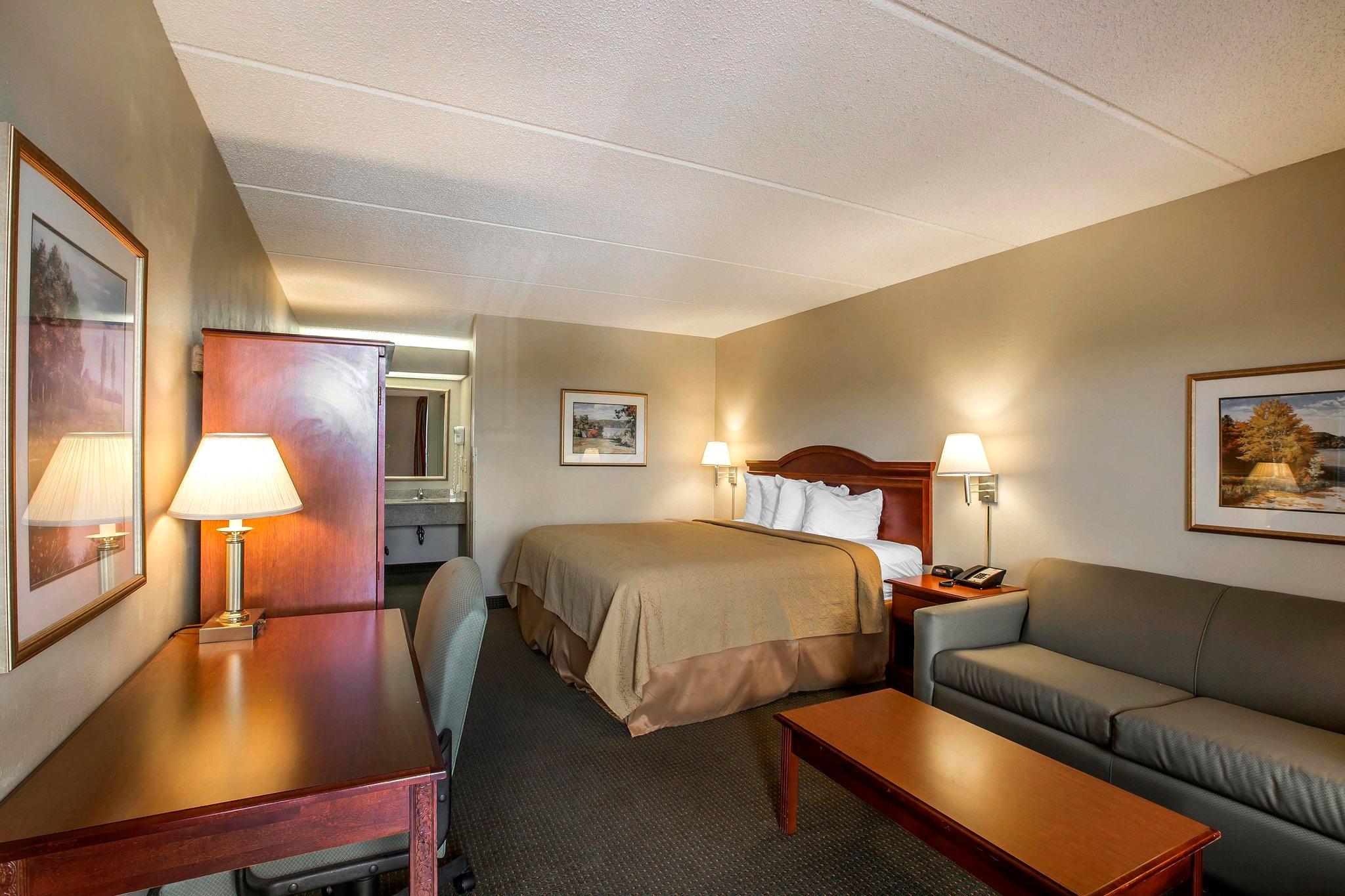 Quality Inn Airport - Southeast Irondale Exteriör bild