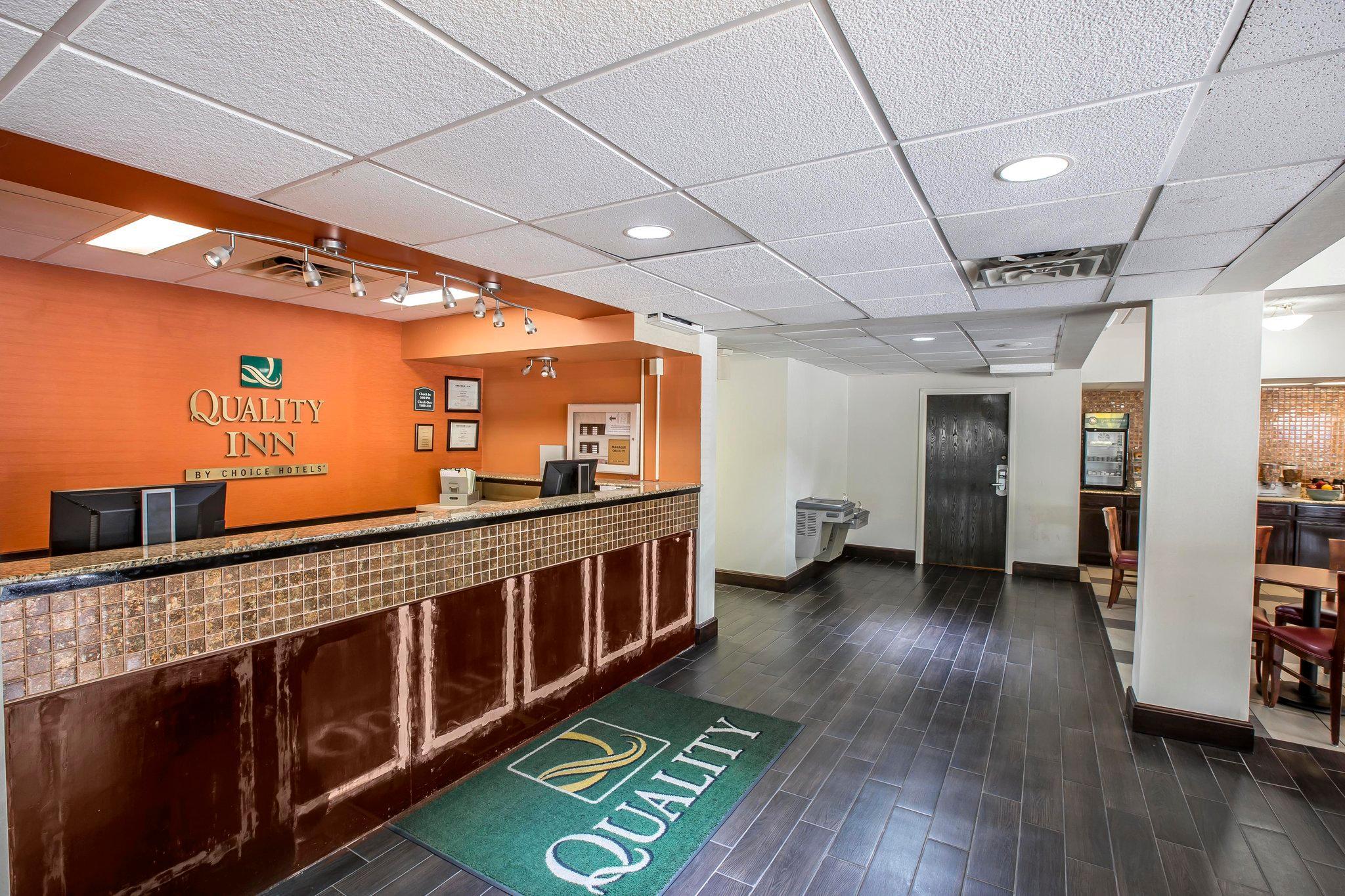 Quality Inn Airport - Southeast Irondale Exteriör bild