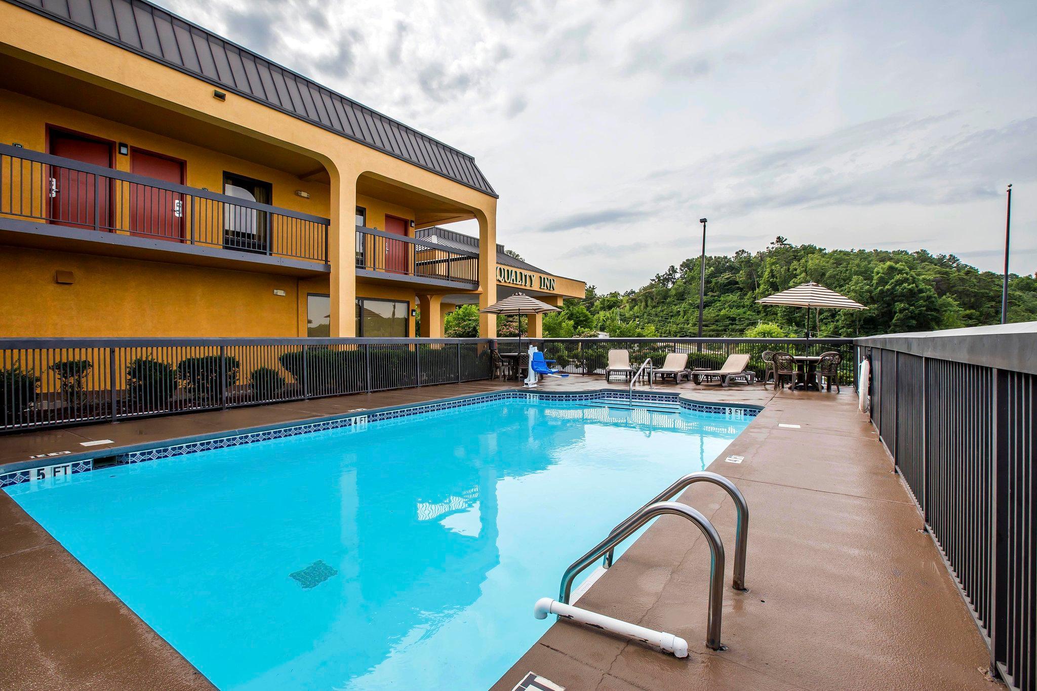 Quality Inn Airport - Southeast Irondale Exteriör bild